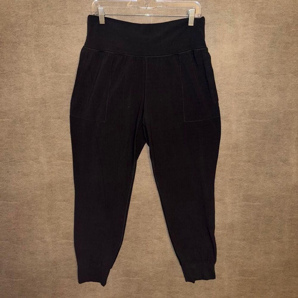 Athleta Salutation Jogger in black